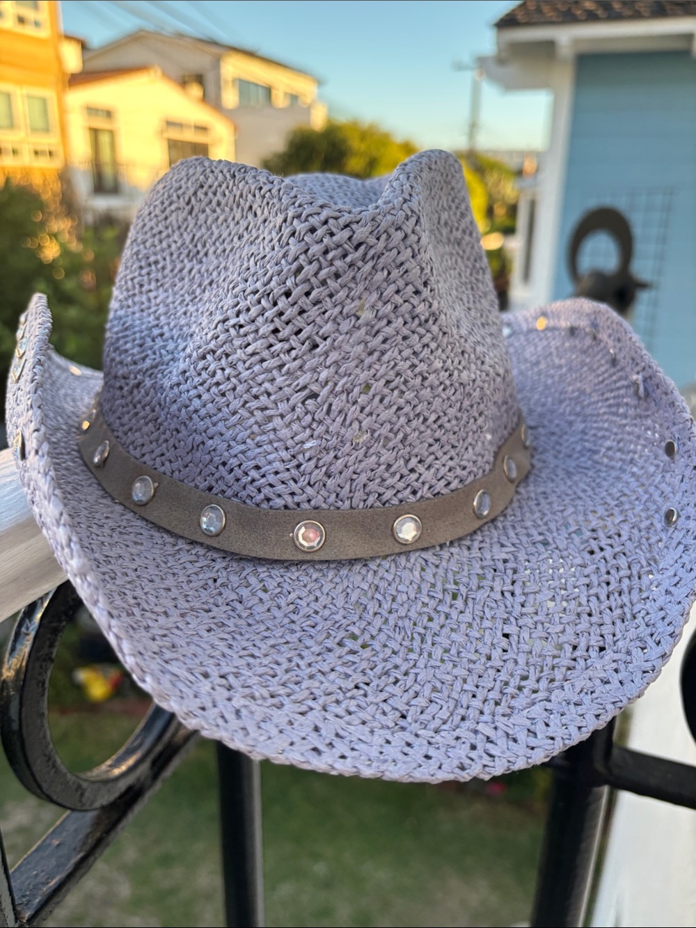 Women’s Gray Straw Western Hat with Studded Band